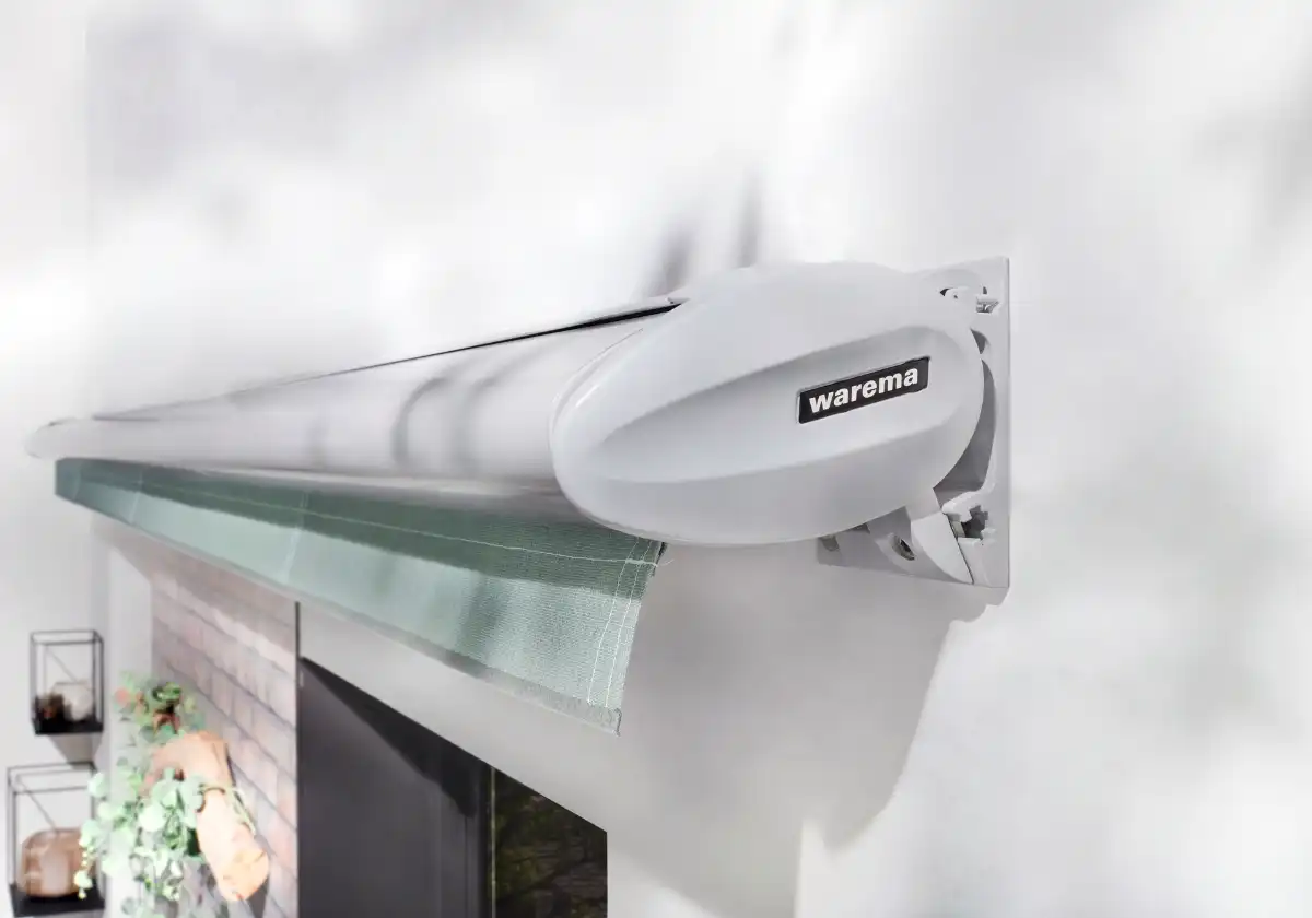 Markisenkasten von Warema an einer Hauswand